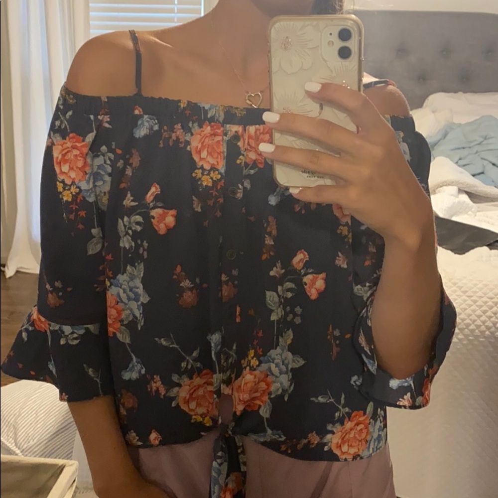 Cute top